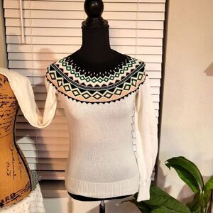 Merona sweater size XS crew neck cream color